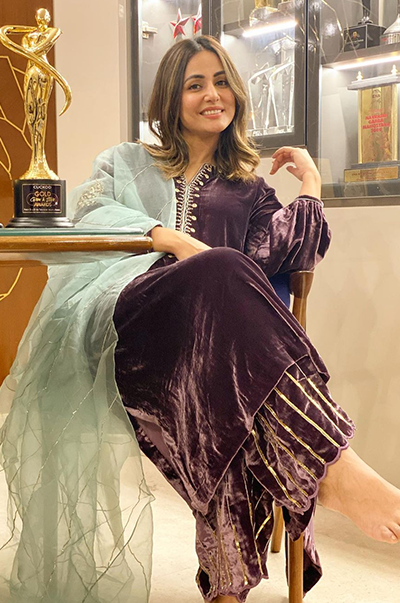 hina khan purple dress Hina Khan looks stunning in purple saree #hinakhan #dailyupdates #Bollywood #viralvideos #mumbai #trending #tadkabollywood