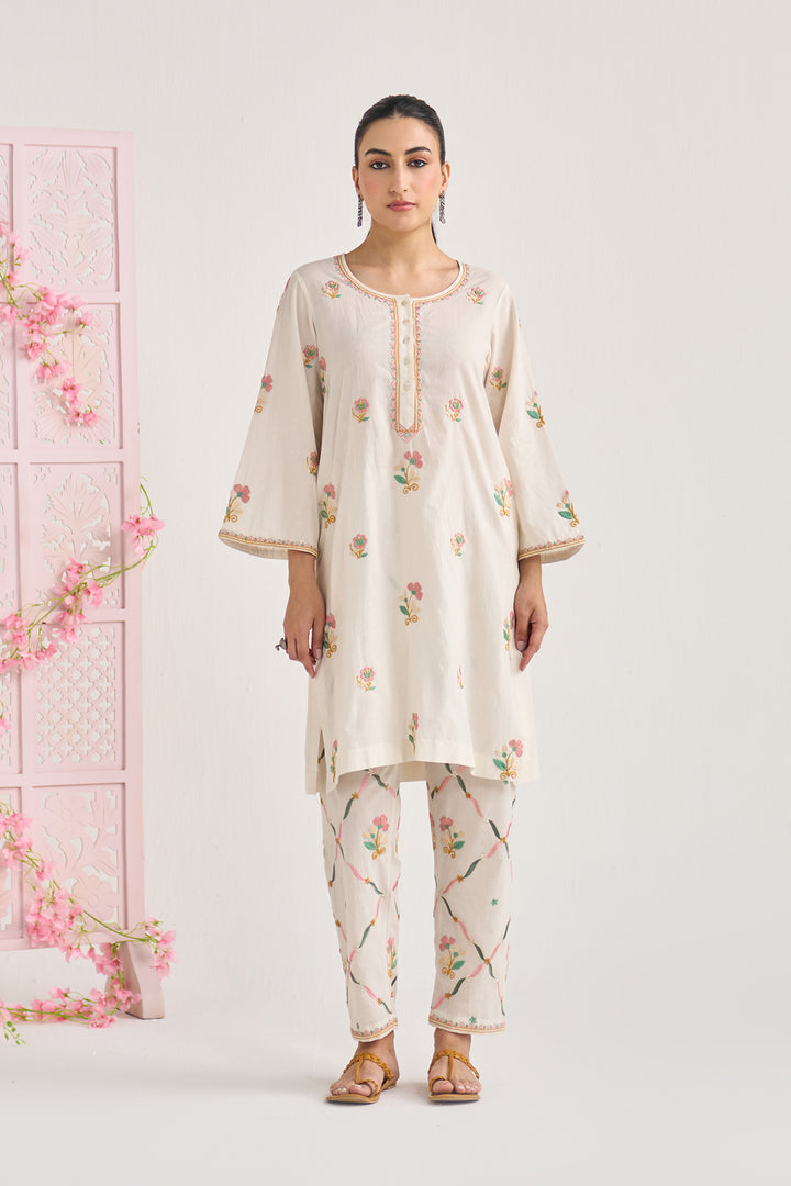 Chikankari summer 26" kora Bell sleeves kurta with jall embroidered salwar and scarf ( set of 3)