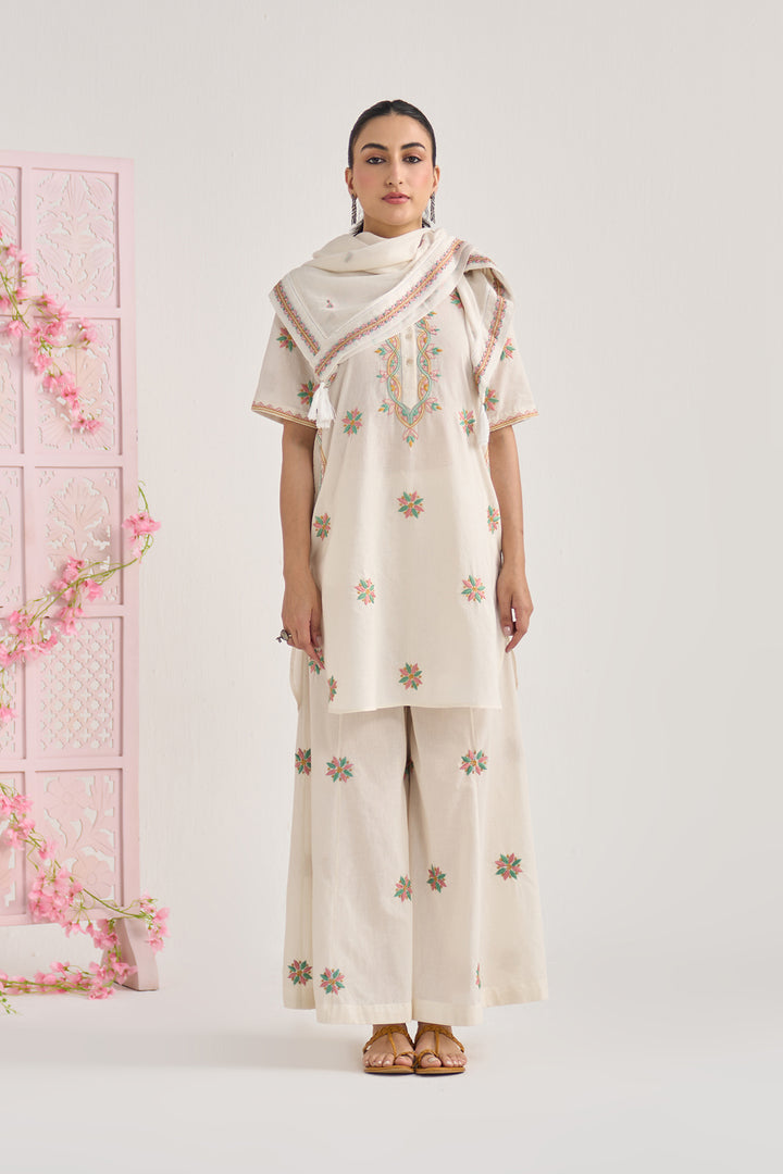 Chikankari summer 26" kora chikankari scarf