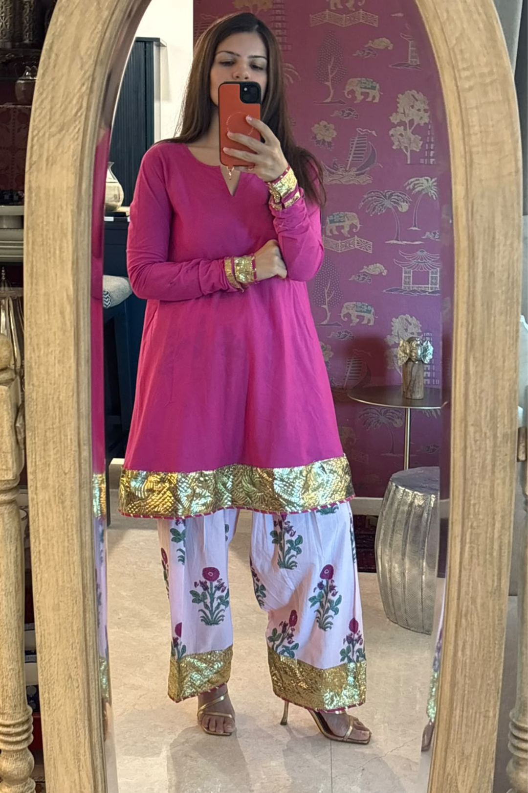 Boota Short gulaabo kurta with farshi and dupatta (Set of 3)