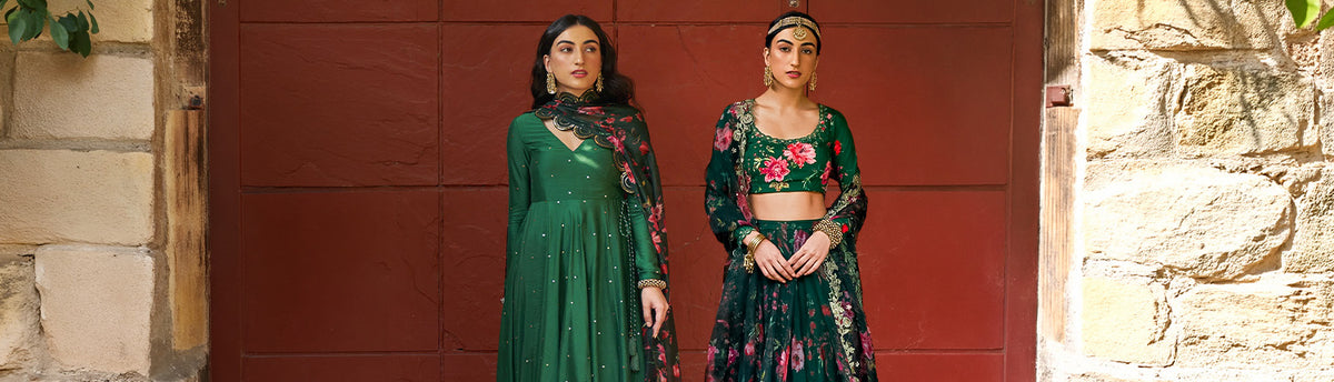Mehendi Outfits for Women 