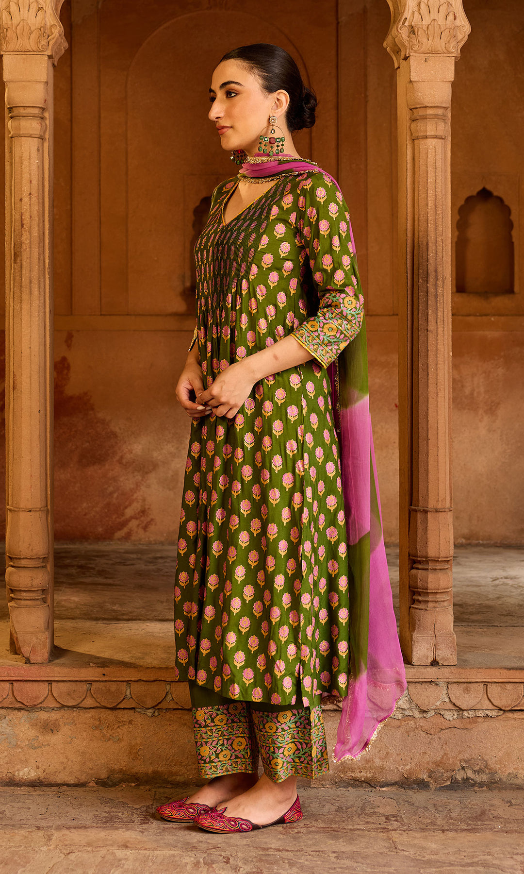 Boond 3.0 olive green Block print pintuck kurta with palazzo and leheriya dupatta (set of 3)