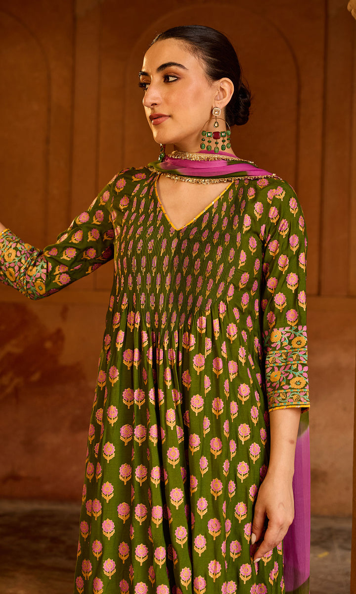 Boond 3.0 olive green Block print pintuck kurta with palazzo and leheriya dupatta (set of 3)
