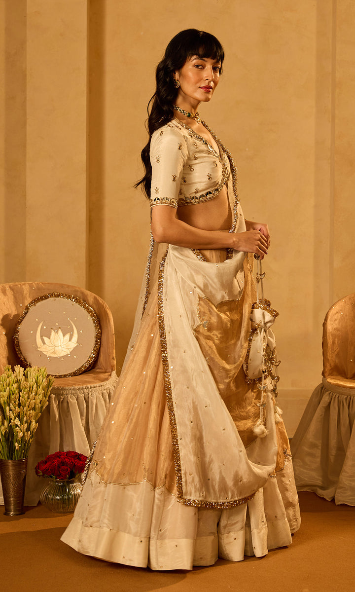 Dilbaro Tissue Ivory and Gold Tissue Lehenga with Blouse and Dupatta (set of 3)