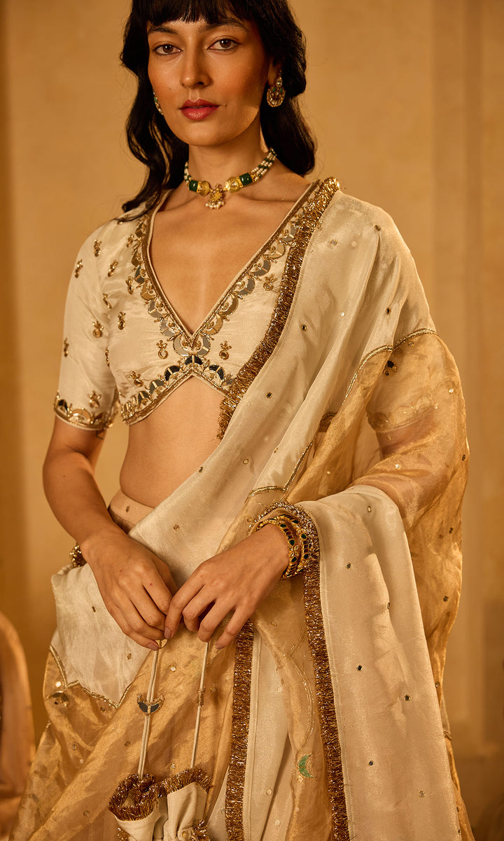 Dilbaro Tissue Ivory and Gold Tissue Lehenga with Blouse and Dupatta (set of 3)