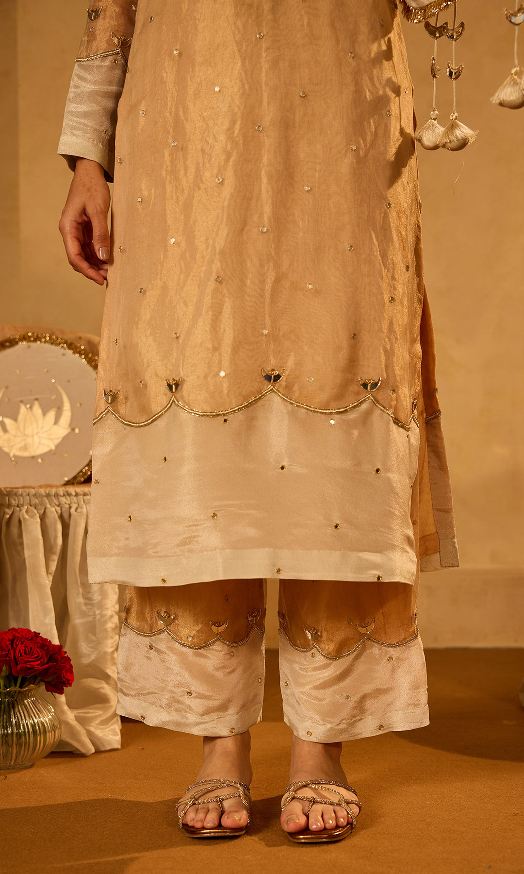 Dilbaro Tissue Gold Tissue Straight Kurta with Palazzo Ivory Dupatta (set of 3)