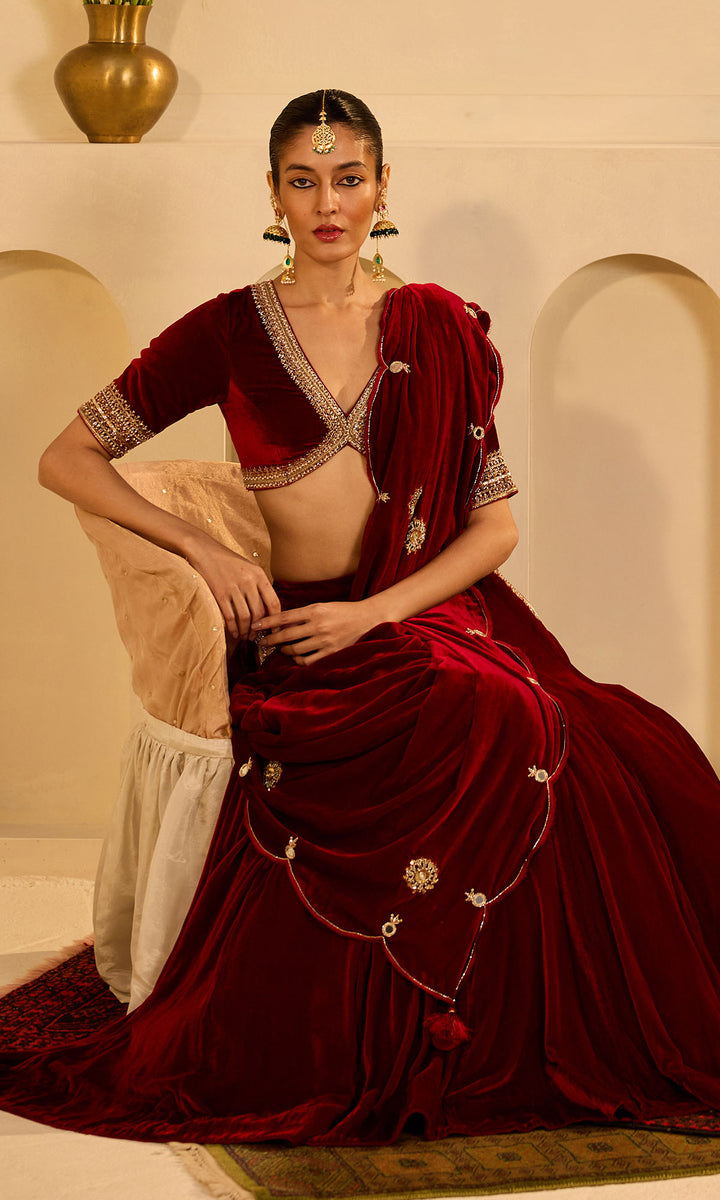 Dilbaro mughals red embroidered lehenga with blouse and shawl (set of 3)