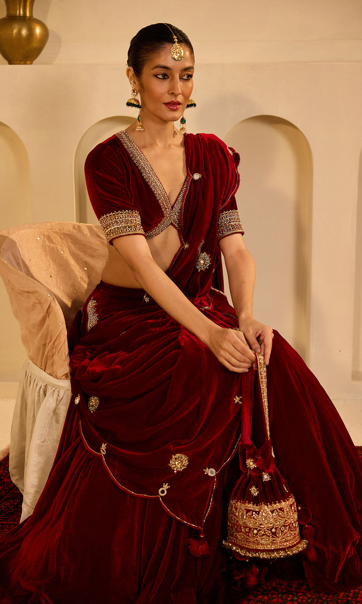 Dilbaro mughals red embroidered lehenga with blouse and shawl (set of 3)