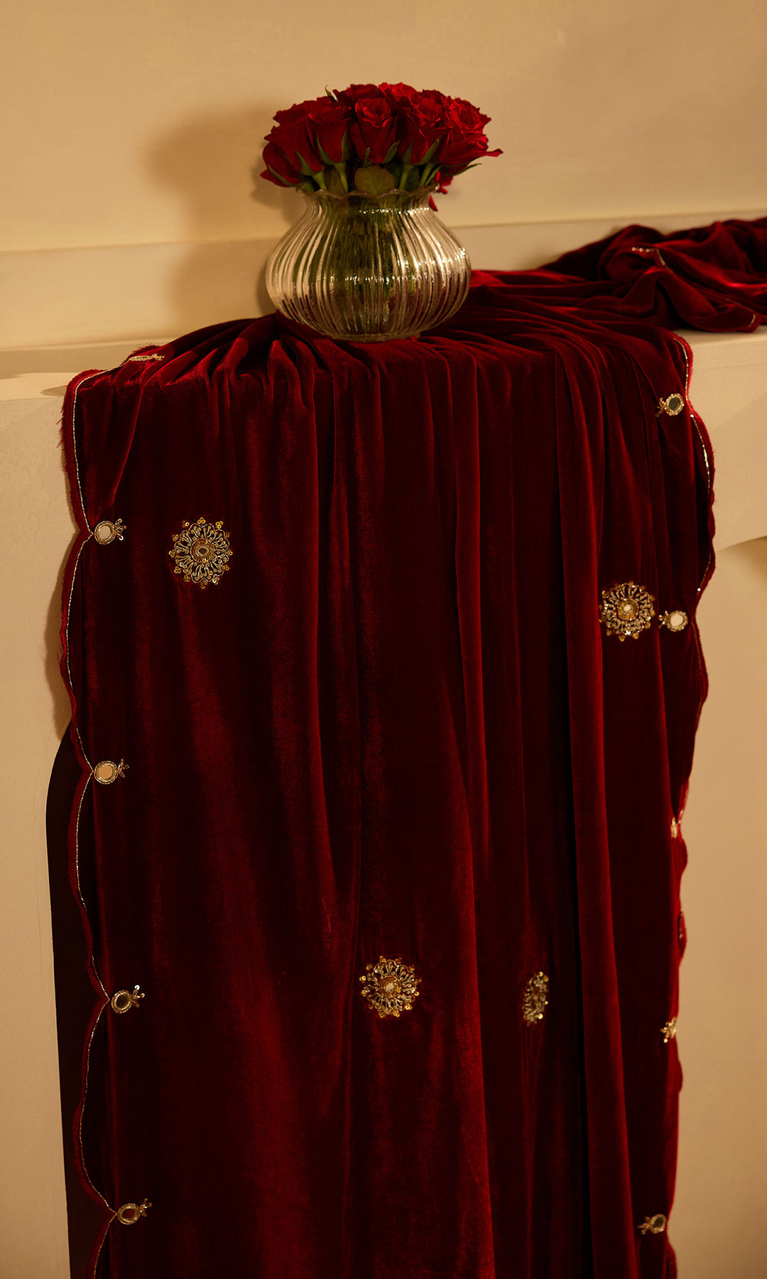 Dilbaro Mughals Red Embroidered Scalloped Shawl