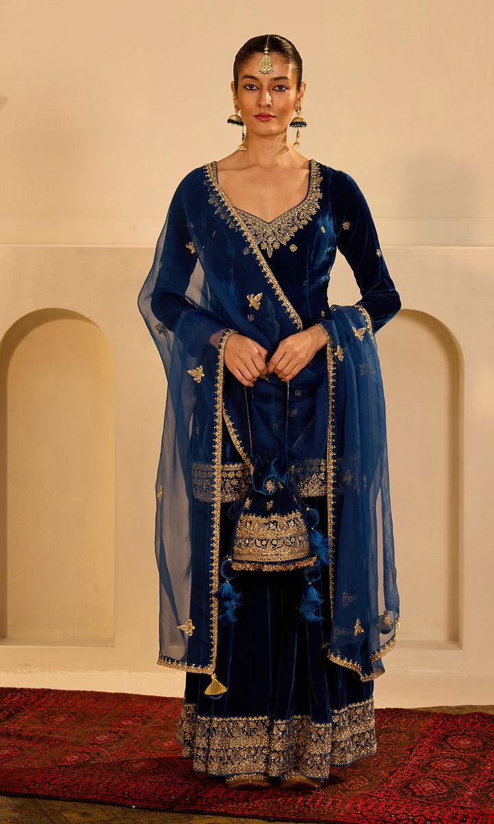 Dilbaro Mughals Hand Embroidered Sapphire Blue Potli Bag