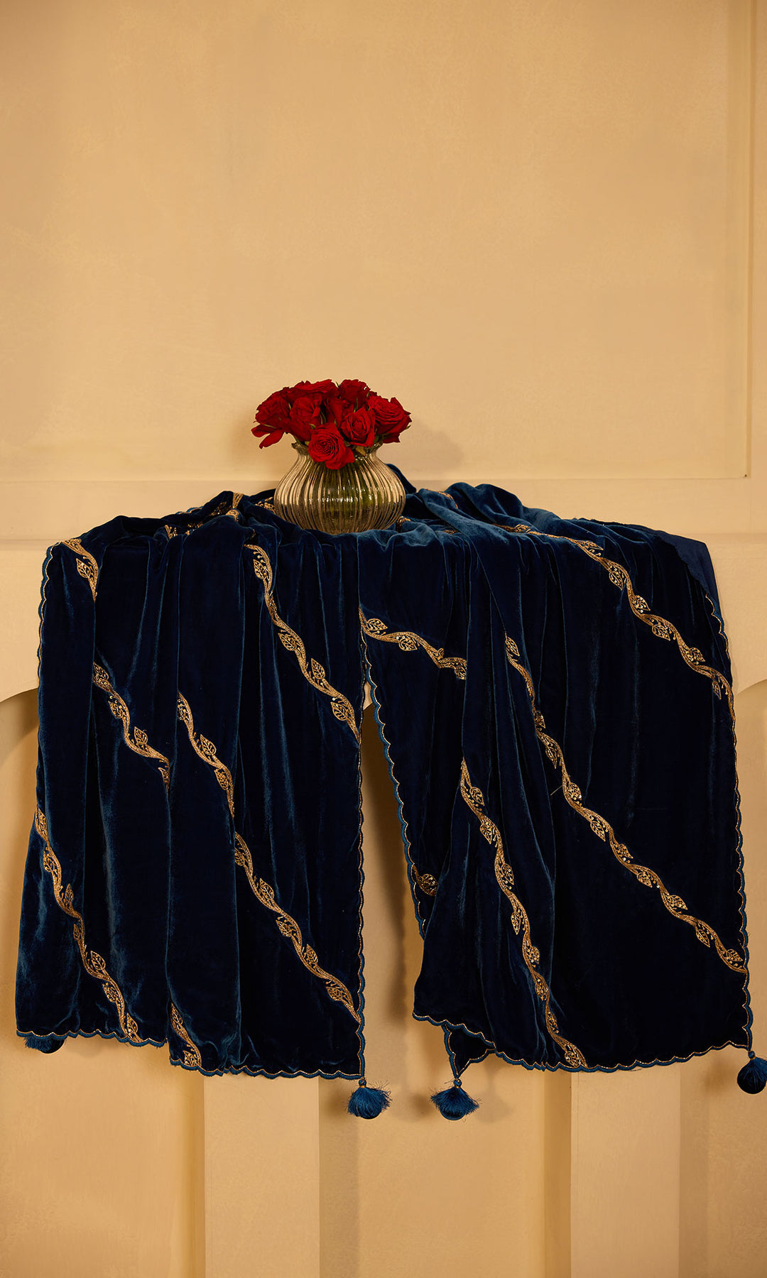 Dilbaro Mughals Embroidered Saphire Blue Shawl