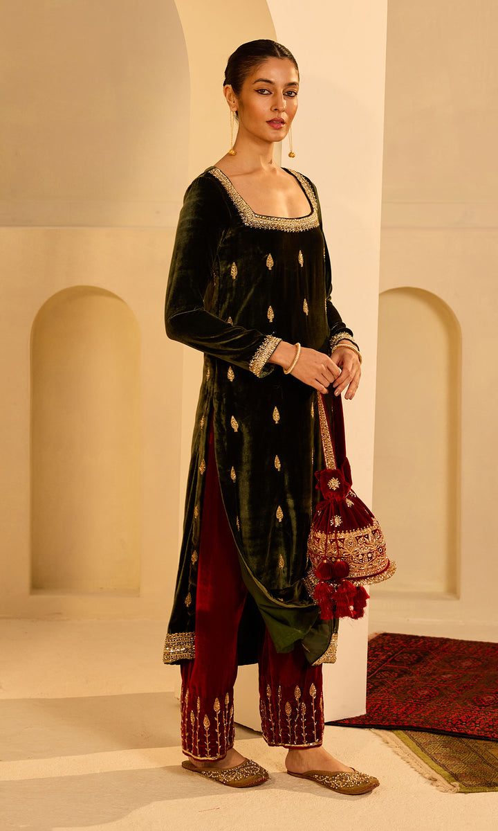 Dilbaro mughals olive green straight kurta with red palazzo and dupatta (set of 3)