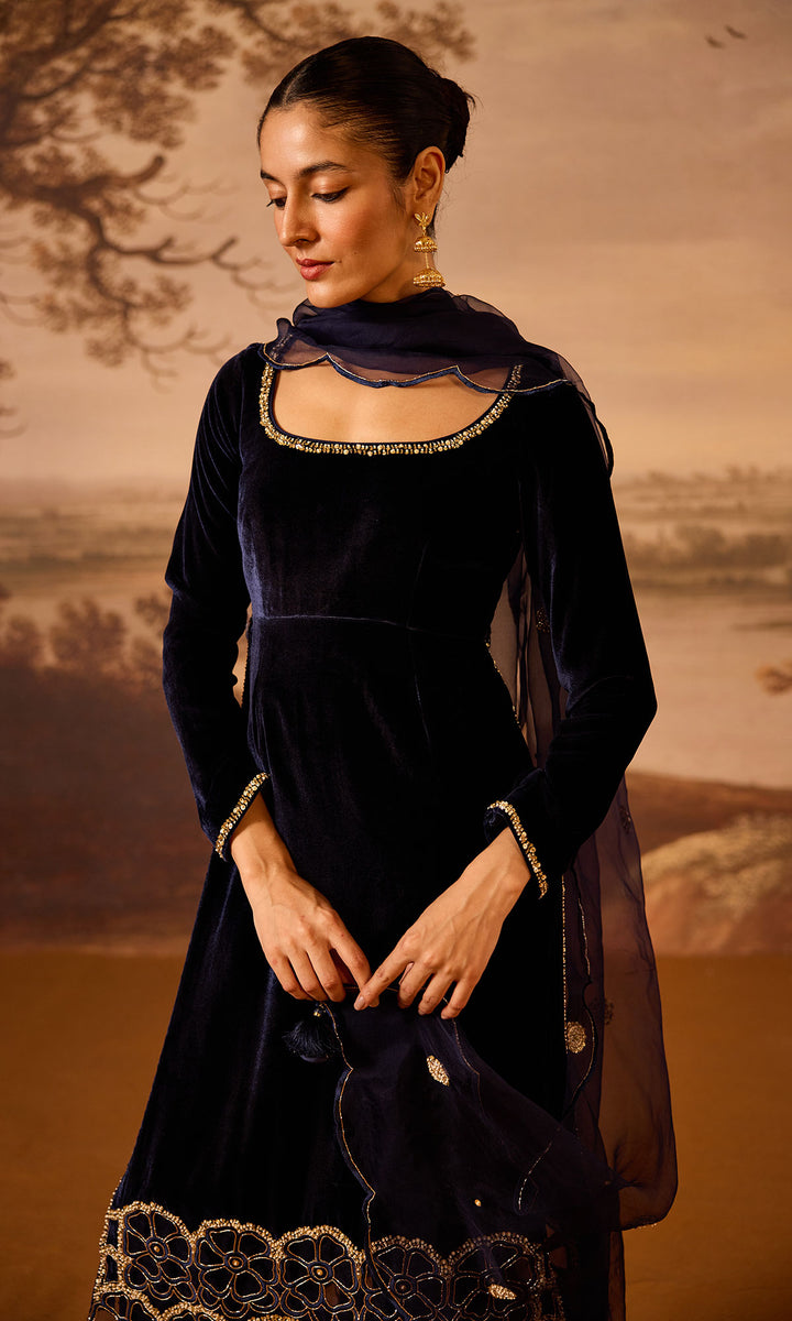 Dilbaro Embroidered Velvets Purple Silk Velvet Straight Kurta with Palazzo and Dupatta (Set of 3)