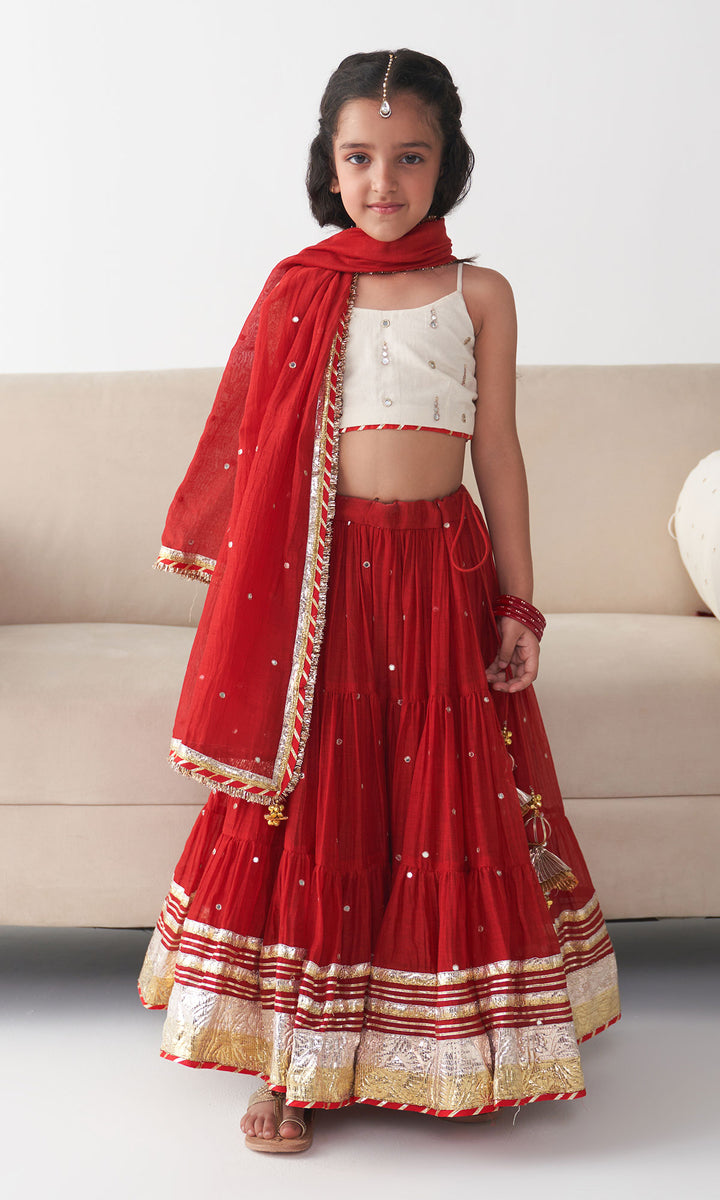 Ishq Red lehanga with blouse and dupatta (set o 3)