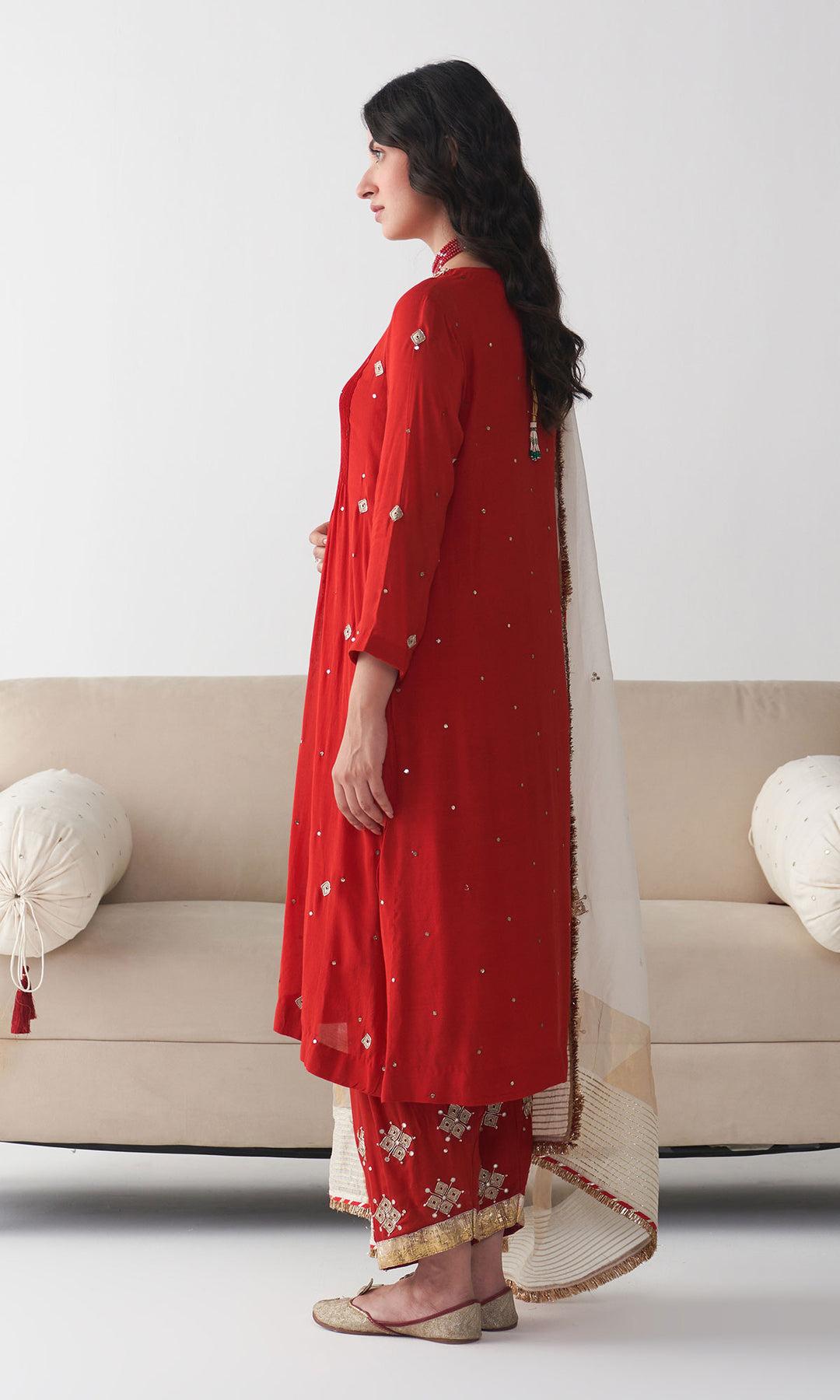 Ishq Red embroidered pintuck kurta with salwar and off white dupatta ( set of 3)