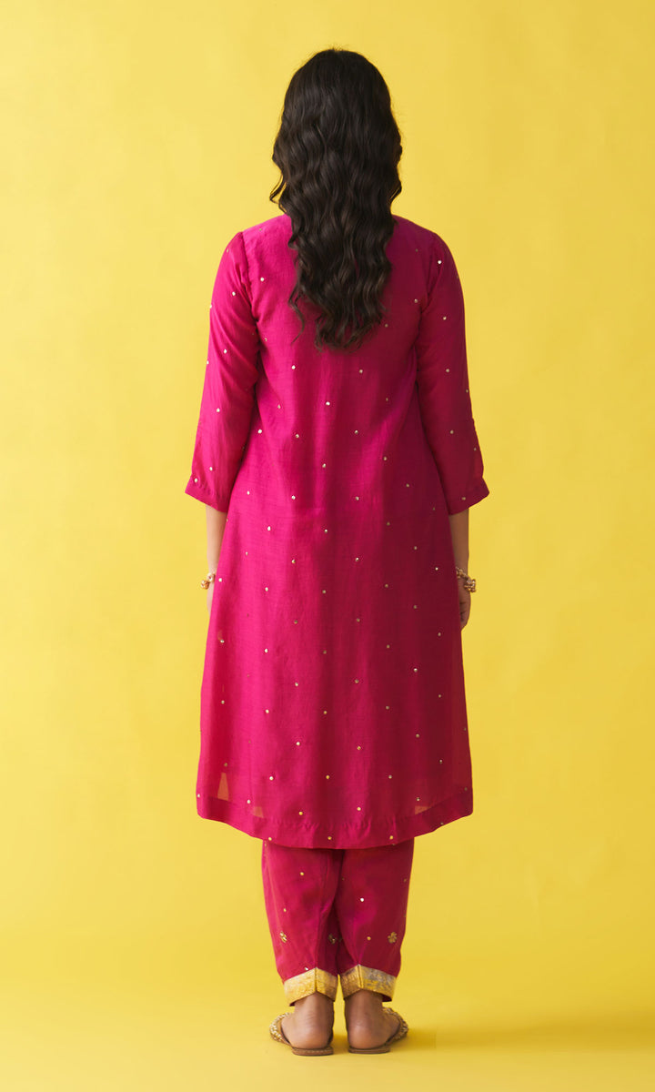 Gulzaar rani pink Solid mukaish pintuck kurta with salwar and dupatta (set of 3)