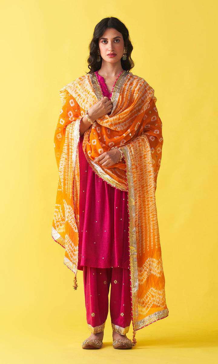 Gulzaar rani pink Solid mukaish pintuck kurta with salwar and dupatta (set of 3)