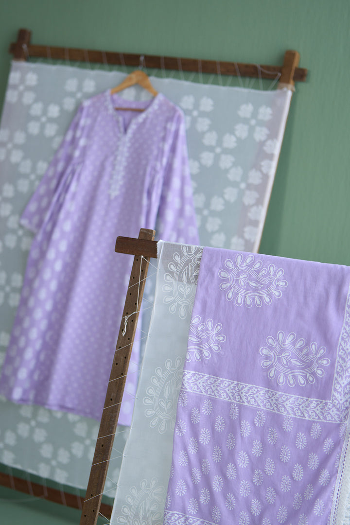 Chhaya Vol 2 Lilac Paisley dupatta