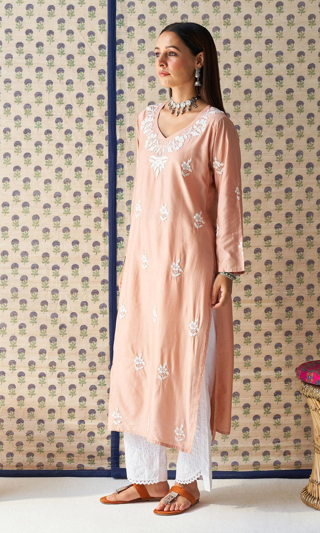 Handcrafted Chikankari Dust Pink Straight Kurta