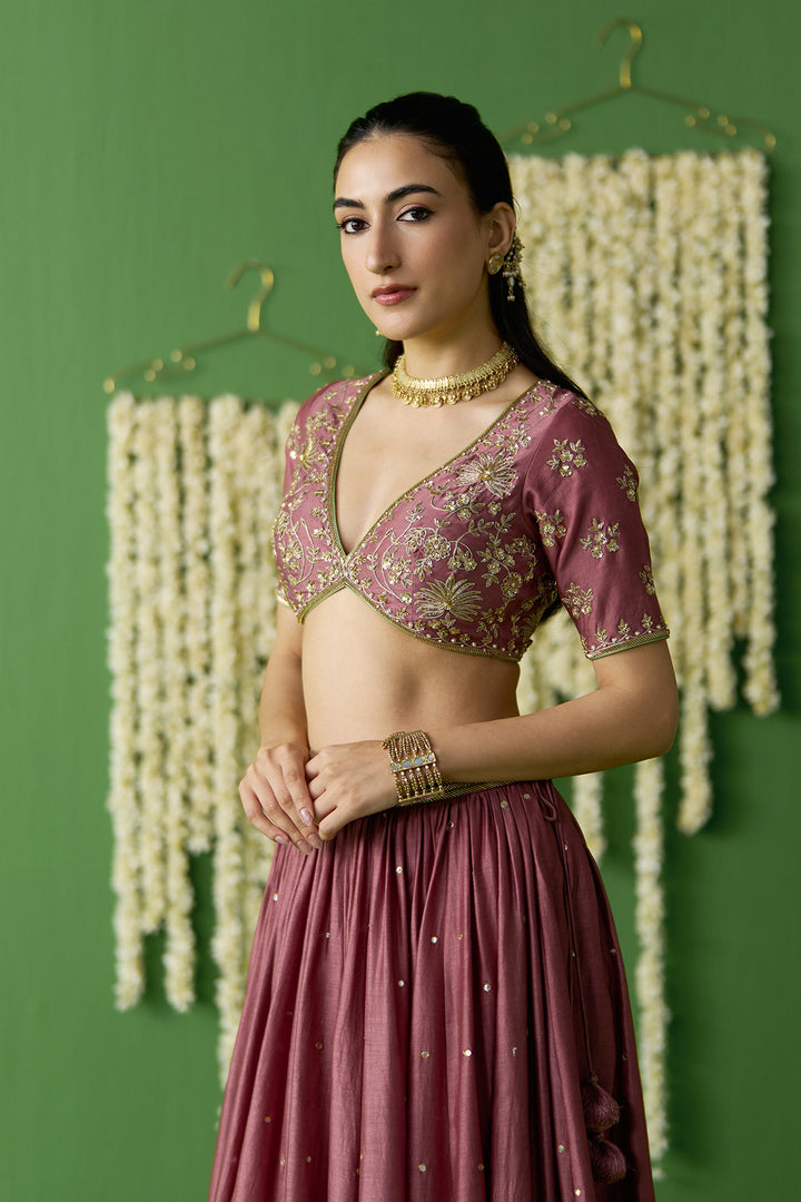 Gulnaar Onion Pink Embroidered oninon pink lehenga with blouse and dupatta ( set of 3)