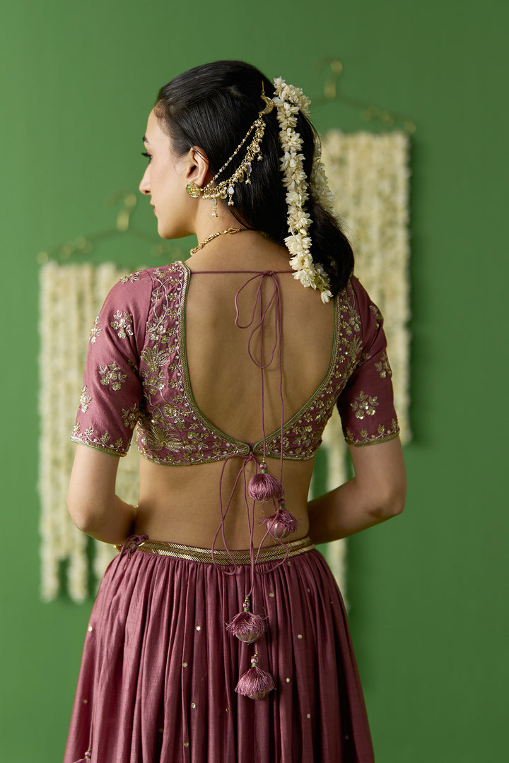 Gulnaar Onion Pink Embroidered oninon pink lehenga with blouse and dupatta ( set of 3)