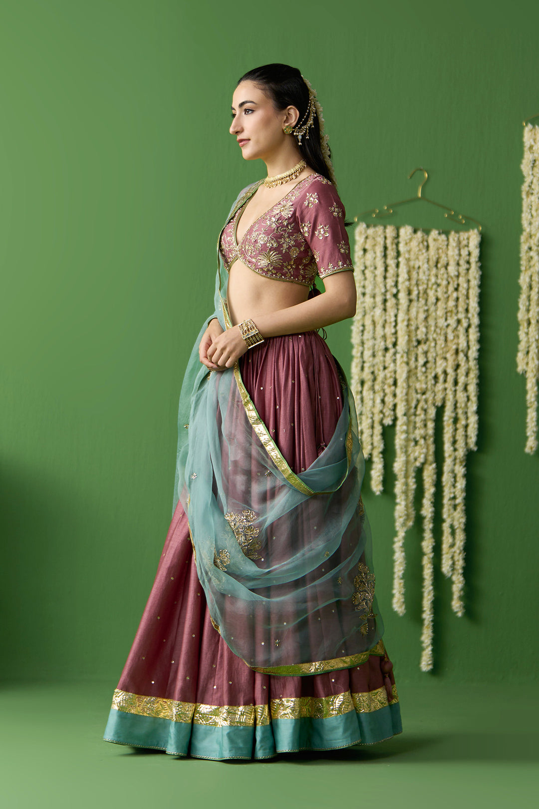 Gulnaar Onion Pink Embroidered oninon pink lehenga with blouse and dupatta ( set of 3)