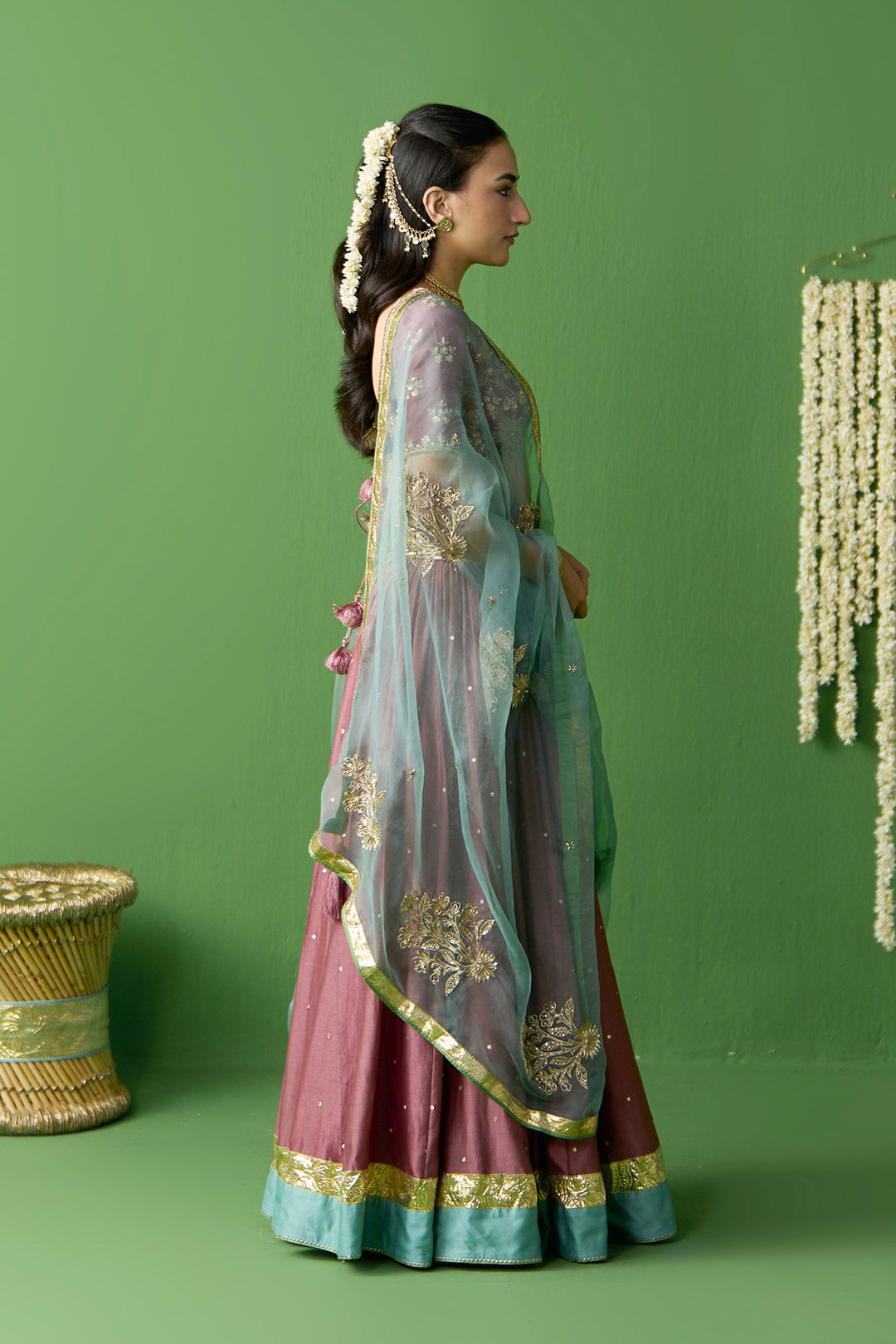 Gulnaar Onion Pink Embroidered oninon pink lehenga with blouse and dupatta ( set of 3)