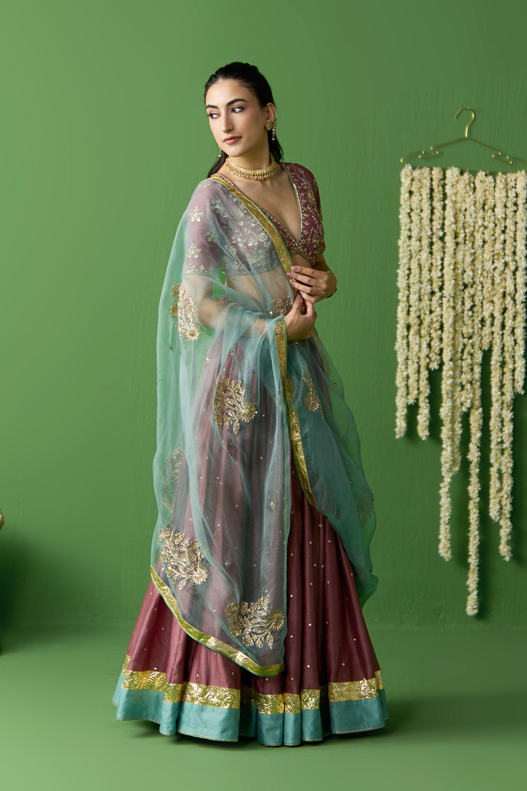 Gulnaar Onion Pink Embroidered oninon pink lehenga with blouse and dupatta ( set of 3)