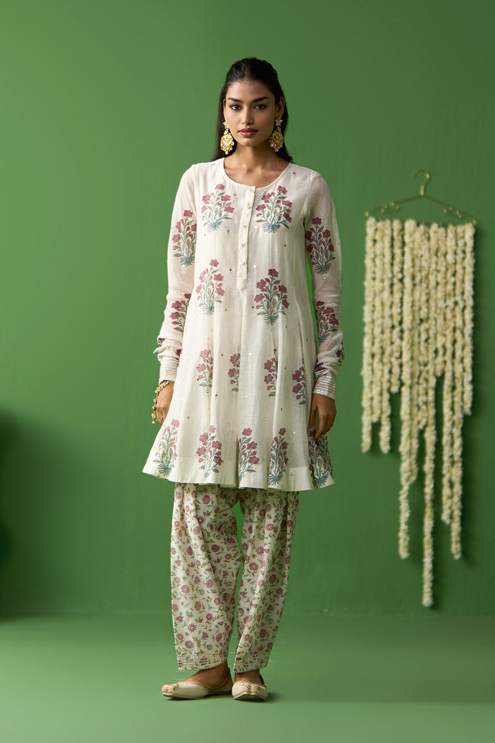 Gulnaar Ivory Block printed short kurta with salwar and dupatta ( set of 3)
