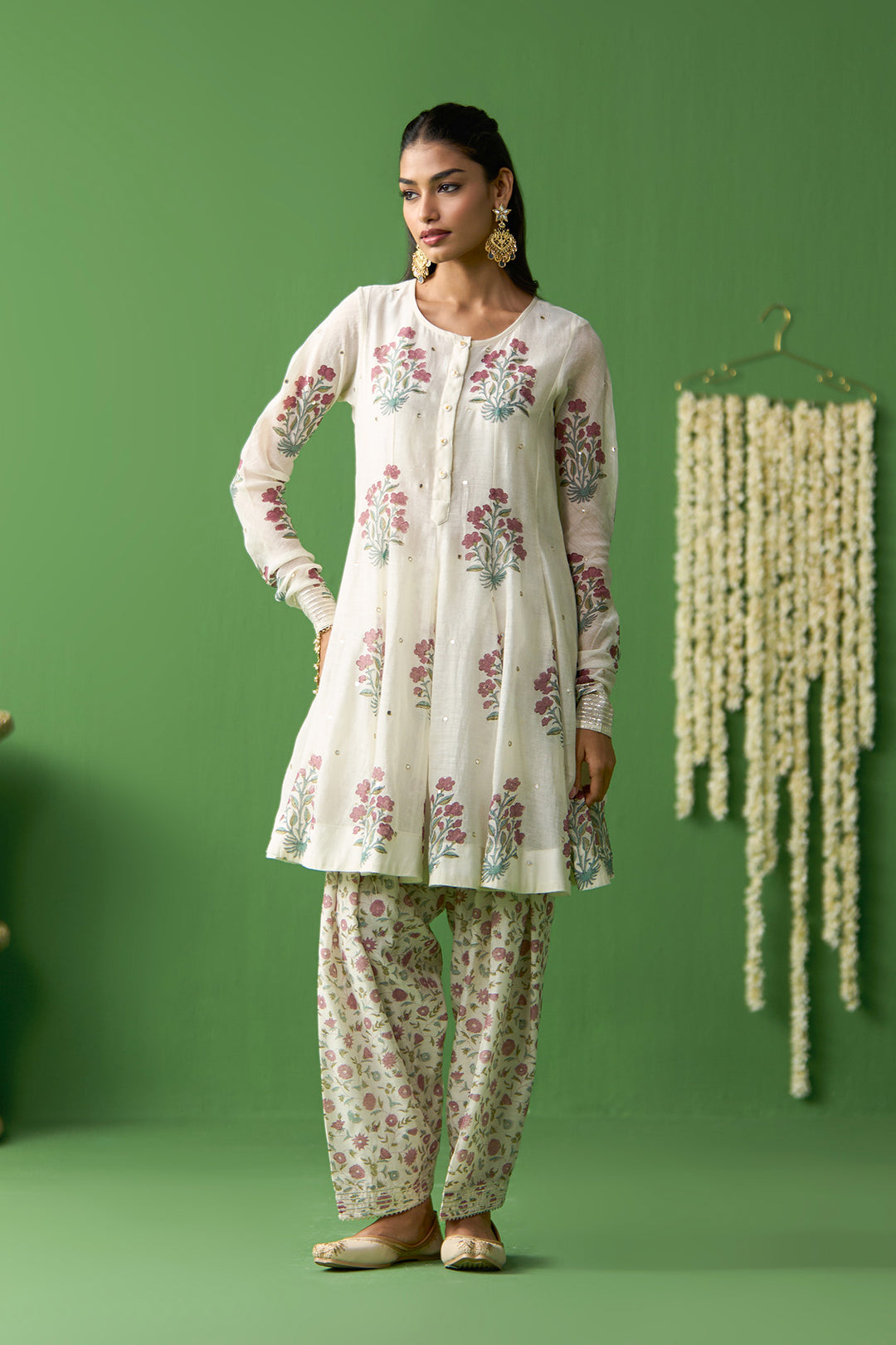 Gulnaar Ivory Block printed short kurta with salwar and dupatta ( set of 3)