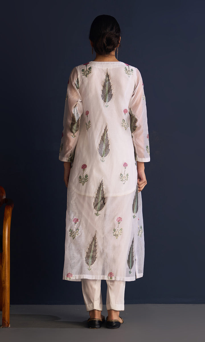 Rasiya White Short Kurta With Salwar And Foil Block Printed Jacket (Set Of 3)