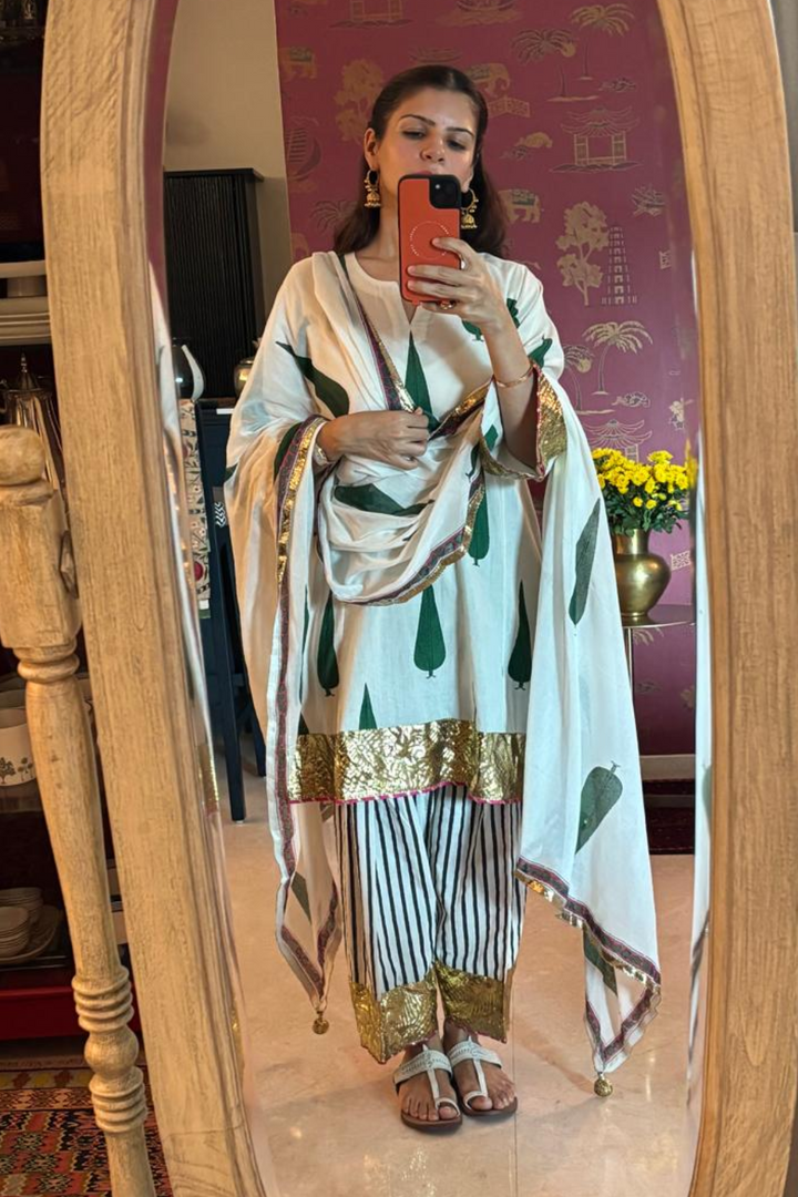 Boota Ivory Chinar choga set with printed dupatta (Set of 3)