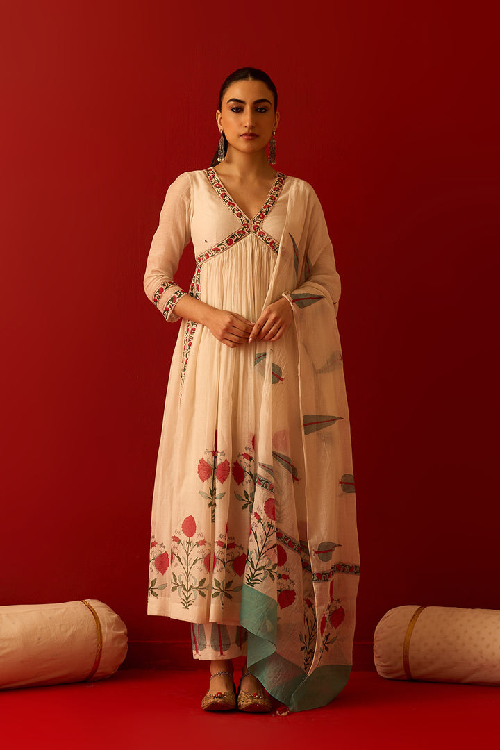 Chaand Raat Off White Mughal block printed cross v-neck kurta with palazzo and dupatta (set of 3)