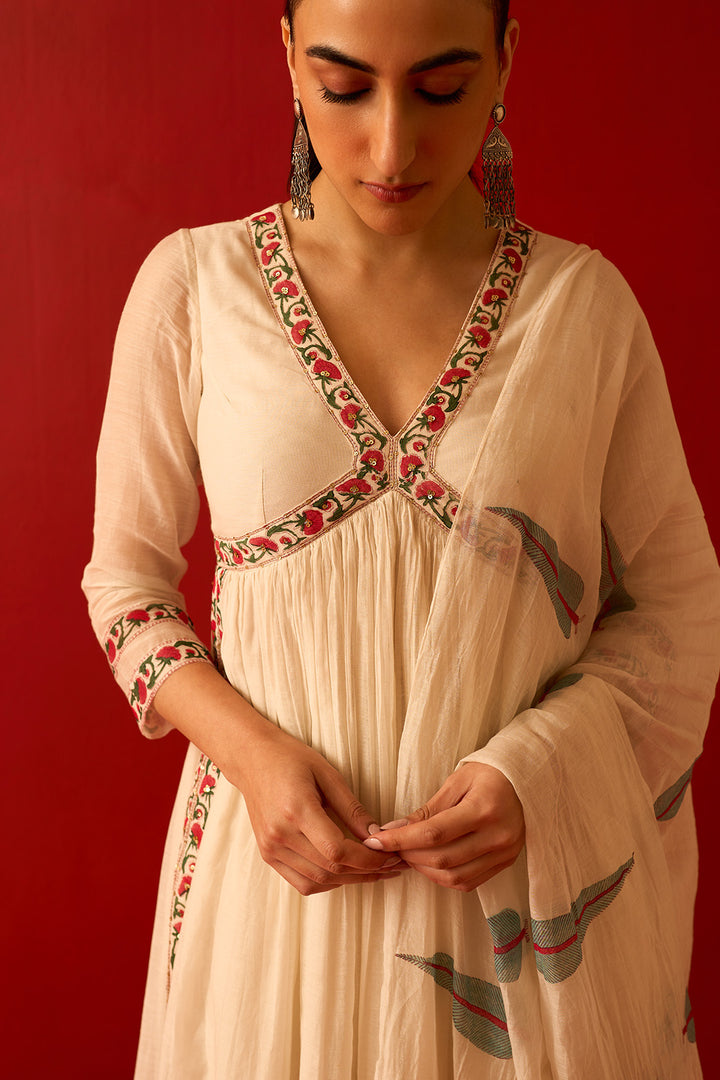 Chaand Raat Off White Mughal block printed cross v-neck kurta with palazzo and dupatta (set of 3)