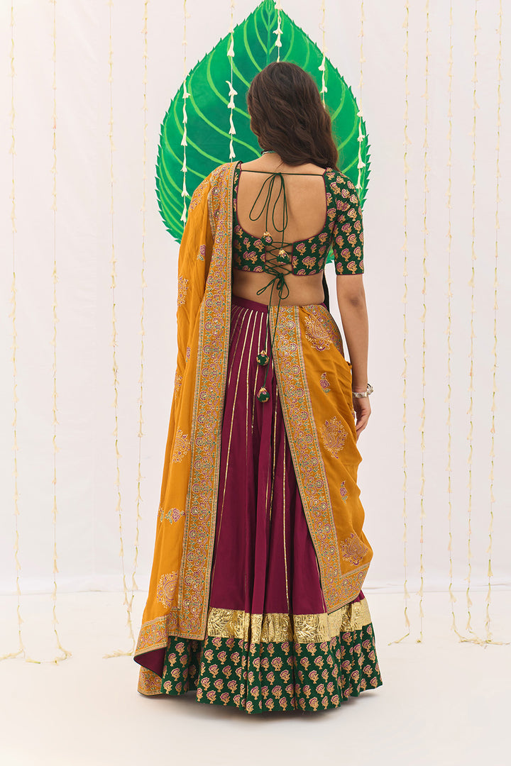 Jameela Block printed Pink lehenga with green choli and dupatta (set of 3)