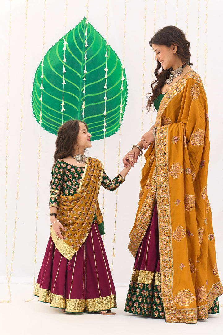 Jameela Block printed Pink lehenga with green choli and dupatta (set of 3)