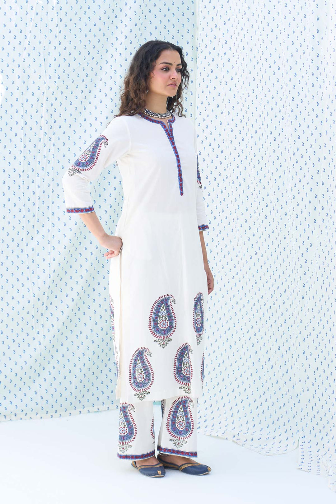 Mehraz kora paisley straight kurta with palazzo ( set of 3 )