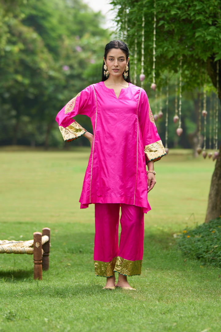 Phillauri Vol 3 hot pink silk choga set ( set of 20