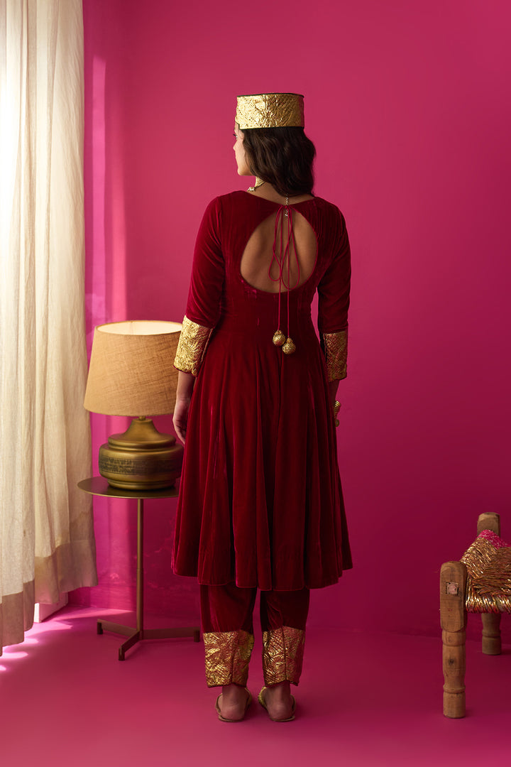 Nur pink silk velvet kurta with salwar and shawl (set of 3)