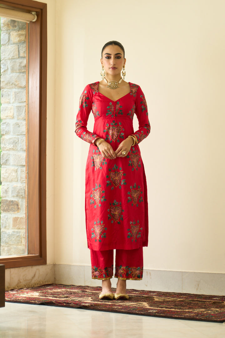 Saanjh Red Silk Handpaint Sweetheart Kurta With Palazzo And Dupatta ( Set Of 3)