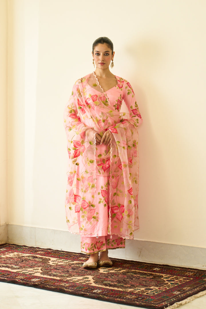 Saanjh Peach Silk Handpaint Sweetheart Kurta With Palazzo And Dupatta ( Set Of 3)