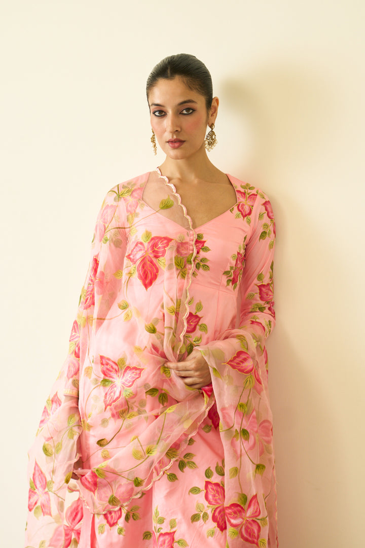 Saanjh Peach Silk Handpaint Sweetheart Kurta With Palazzo And Dupatta ( Set Of 3)