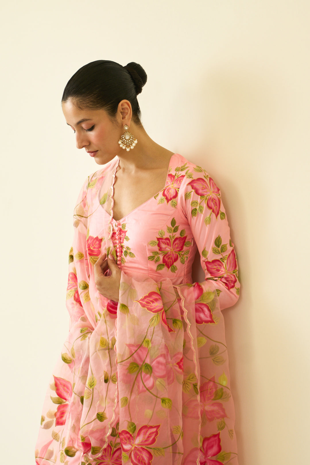 Saanjh Peach Silk Handpaint Sweetheart Kurta With Palazzo And Dupatta ( Set Of 3)