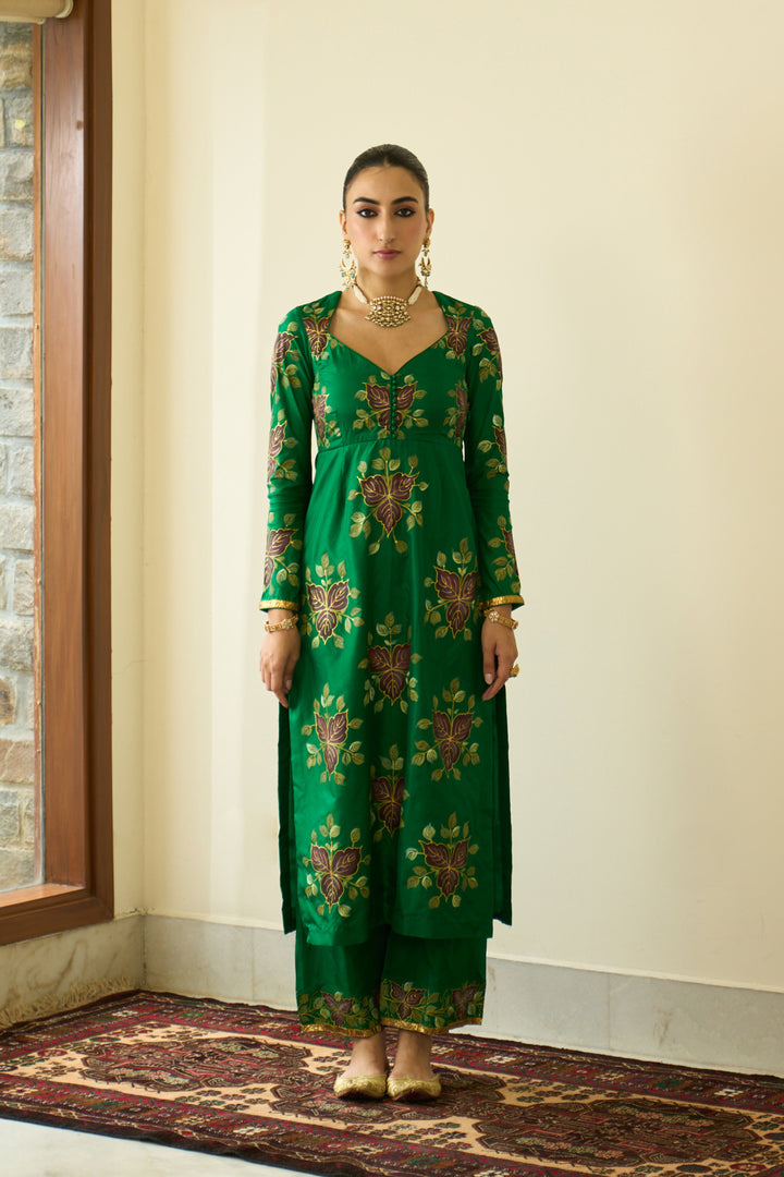 Saanjh Green Silk Handpaint Sweetheart Kurta With Palazzo And Dupatta ( Set Of 3)