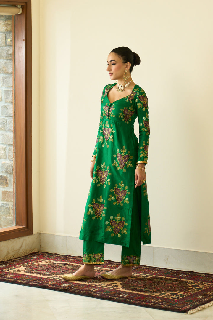 Saanjh Green Silk Handpaint Sweetheart Kurta With Palazzo And Dupatta ( Set Of 3)