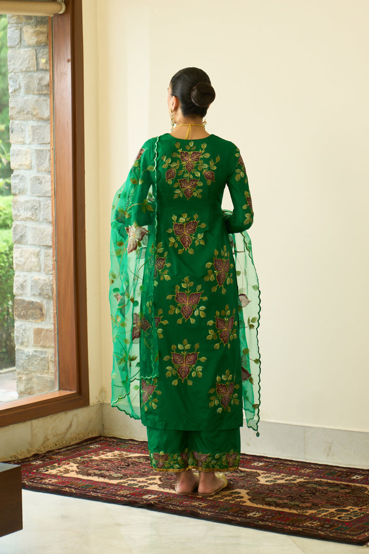Saanjh Green Silk Handpaint Sweetheart Kurta With Palazzo And Dupatta ( Set Of 3)
