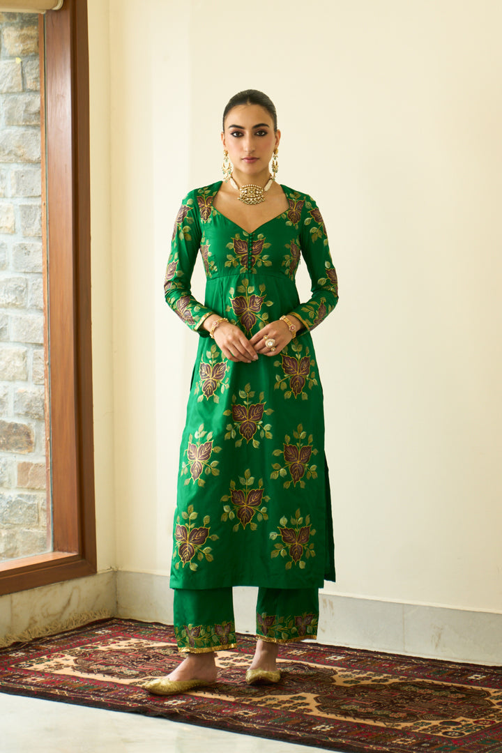 Saanjh Green Silk Handpaint Sweetheart Kurta With Palazzo And Dupatta ( Set Of 3)