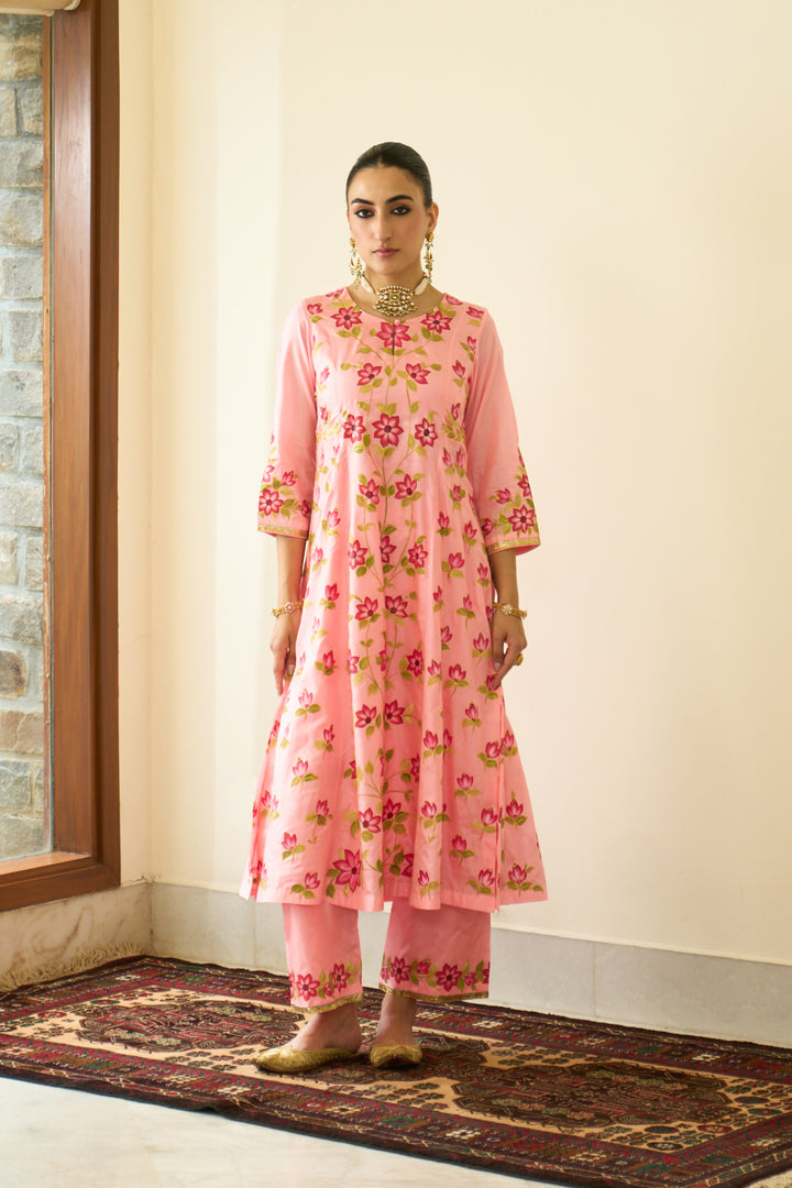 Saanjh Peach Silk Handpainted Kalidar Kurta With Palazzo And Dupatta ( Set Of 3)
