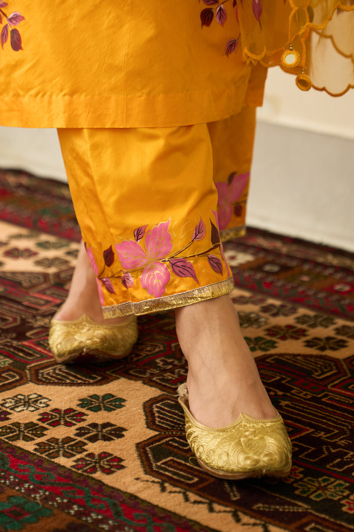 Saanjh Mustard Silk Handpaint Sweetheart Kurta With Palazzo And Dupatta ( Set Of 3)