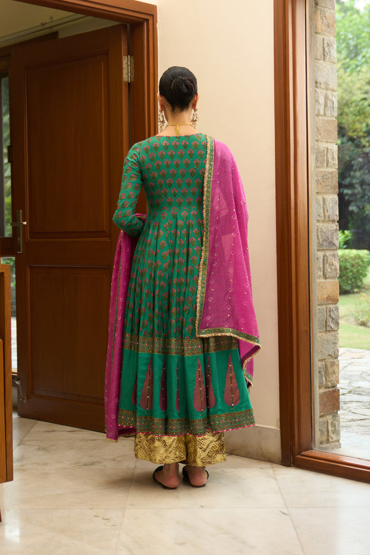 Saanjh block printed green anarkali with palazzo and bandhej dupatta ( set of 3)